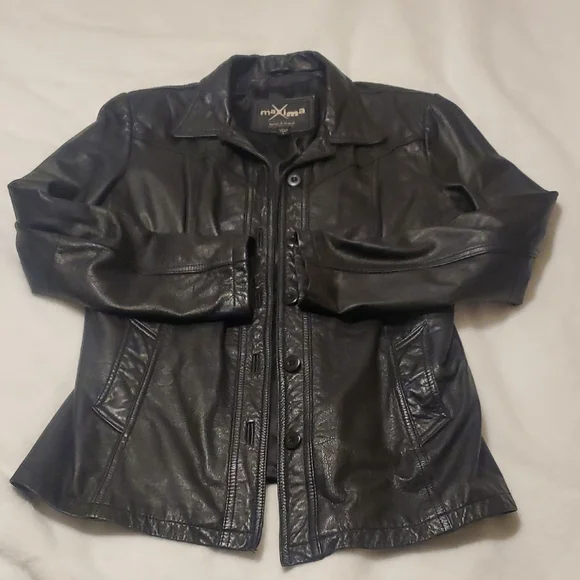 Wilsons Leather Maxima Women's Sleek Black Leather Jacket - Picture 3 of 9